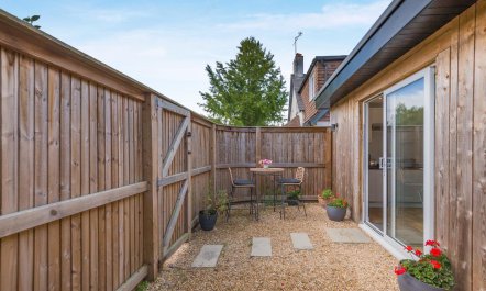 1 Bed in Itchenor 2