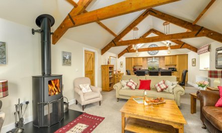 4 Bed in Chatton 1