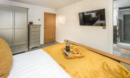 3 Bed in Birling 9