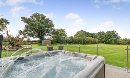 3 Bed in Ponthirwaun