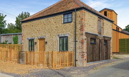 1 Bed in Beaminster 1