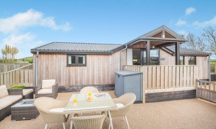 2 Bed in Aberdaron 1