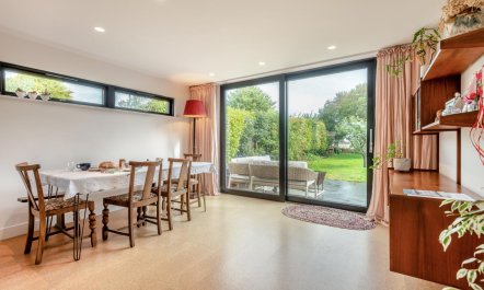 3 Bed in Milford On Sea 7