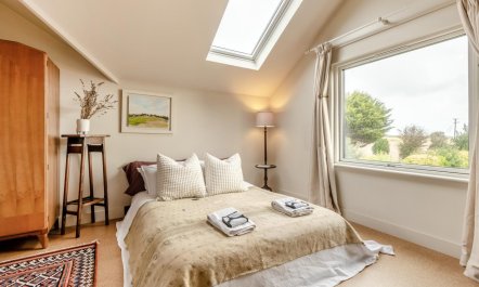 3 Bed in Milford On Sea 8