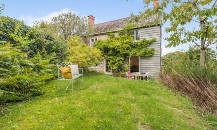 3 Bed in Newton St. Margarets 4