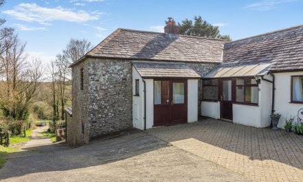 2 Bed in Woodford 8