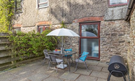 2 Bed in Woodford 7