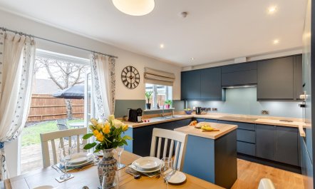 4 Bed in Weymouth