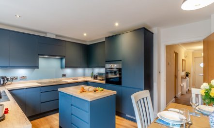 4 Bed in Weymouth 5