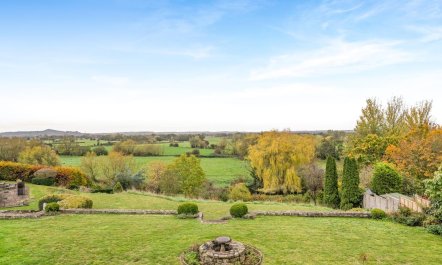 5 Bed in Bleadney 1