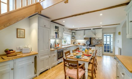 5 Bed in Bleadney 4