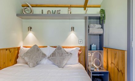 1 Bed in Llandeilo 9