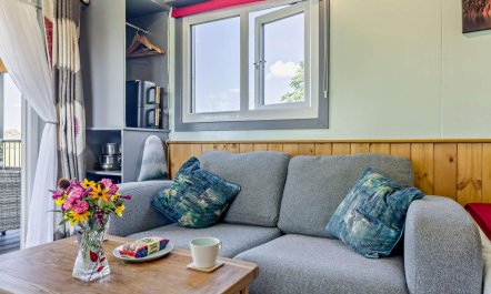 1 Bed in Llandeilo 4