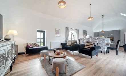 5 Bed in Galston 5