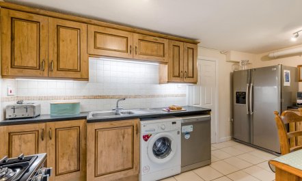 3 Bed in St. Florence 9