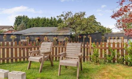 1 Bed in Endon 2