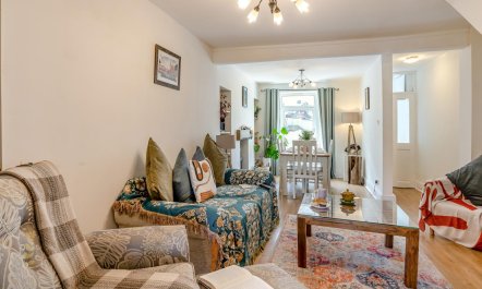 3 Bed in Mumbles 2