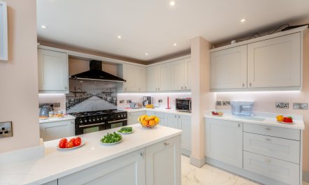 6 Bed in Llandudno 8