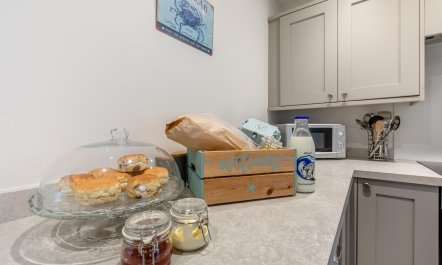 2 Bed in Lobb 4