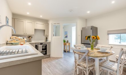 2 Bed in Lobb 2