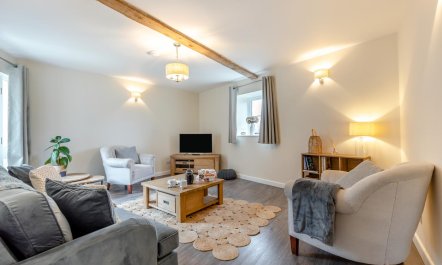 2 Bed in Lobb 7