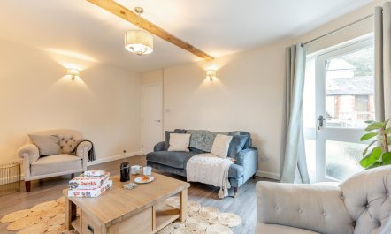 2 Bed in Lobb 9