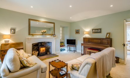 3 Bed in Comrie 1