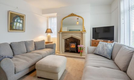 4 Bed in Trearddur Bay 5