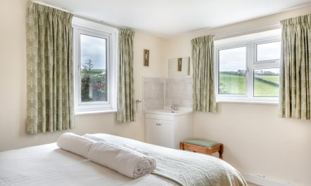2 Bed in Whitwell 8