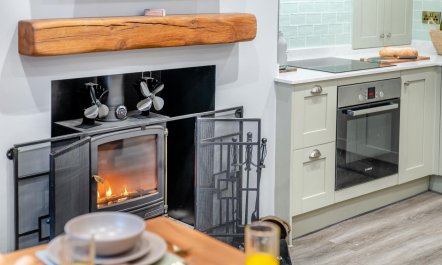 3 Bed in Whitby 2