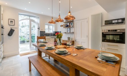 4 Bed in St. Ives 1