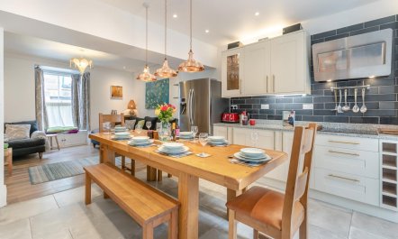 4 Bed in St. Ives