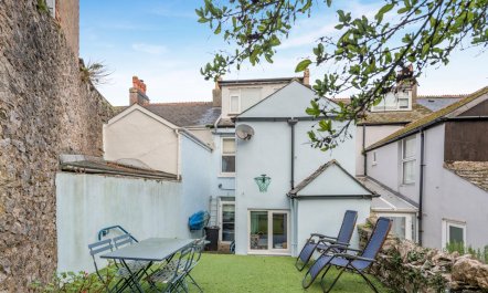 4 Bed in Brixham