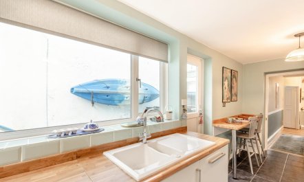 4 Bed in Brixham 4