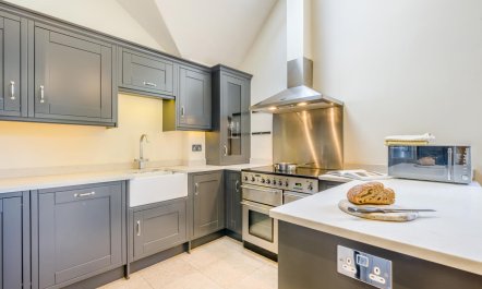 2 Bed in Langham 4