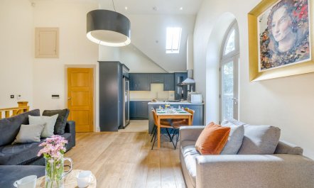 2 Bed in Langham 1