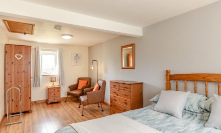 3 Bed in Woodford 7