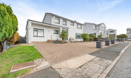 3 Bed in Pentlepoir 0