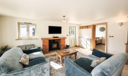 2 Bed in Moccas 1
