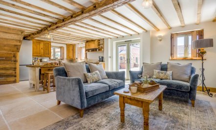 2 Bed in Moccas 7