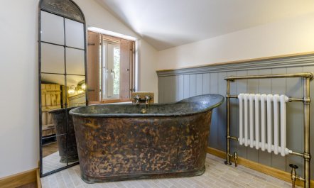2 Bed in Moccas 4