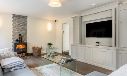 4 Bed in Aberdovey 3