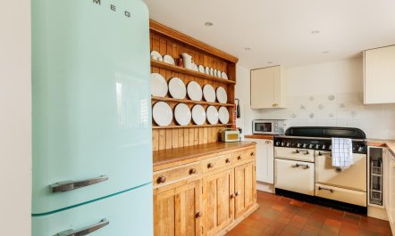 3 Bed in Burton Bradstock 5