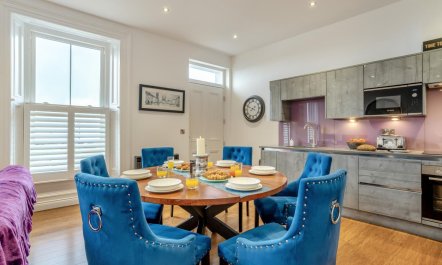 2 Bed in Whitby 7