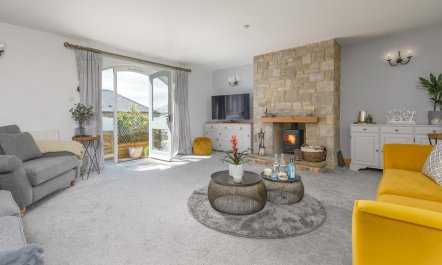 3 Bed in Denwick 1