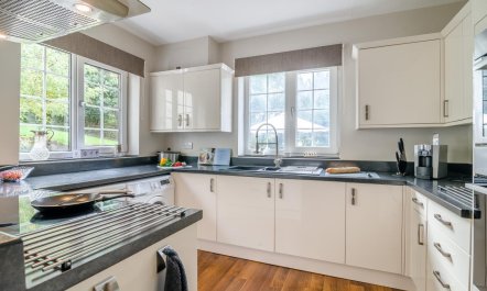 4 Bed in Symonds Yat 8