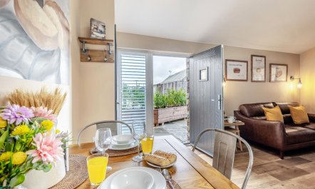 1 Bed in Rhossili 1