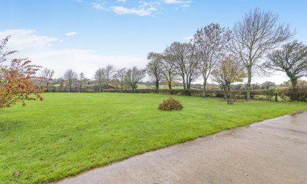 2 Bed in Hinton Blewett 4