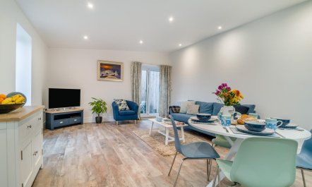 2 Bed in Hinton Blewett 5