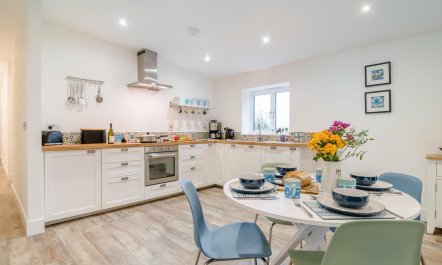 2 Bed in Hinton Blewett 7